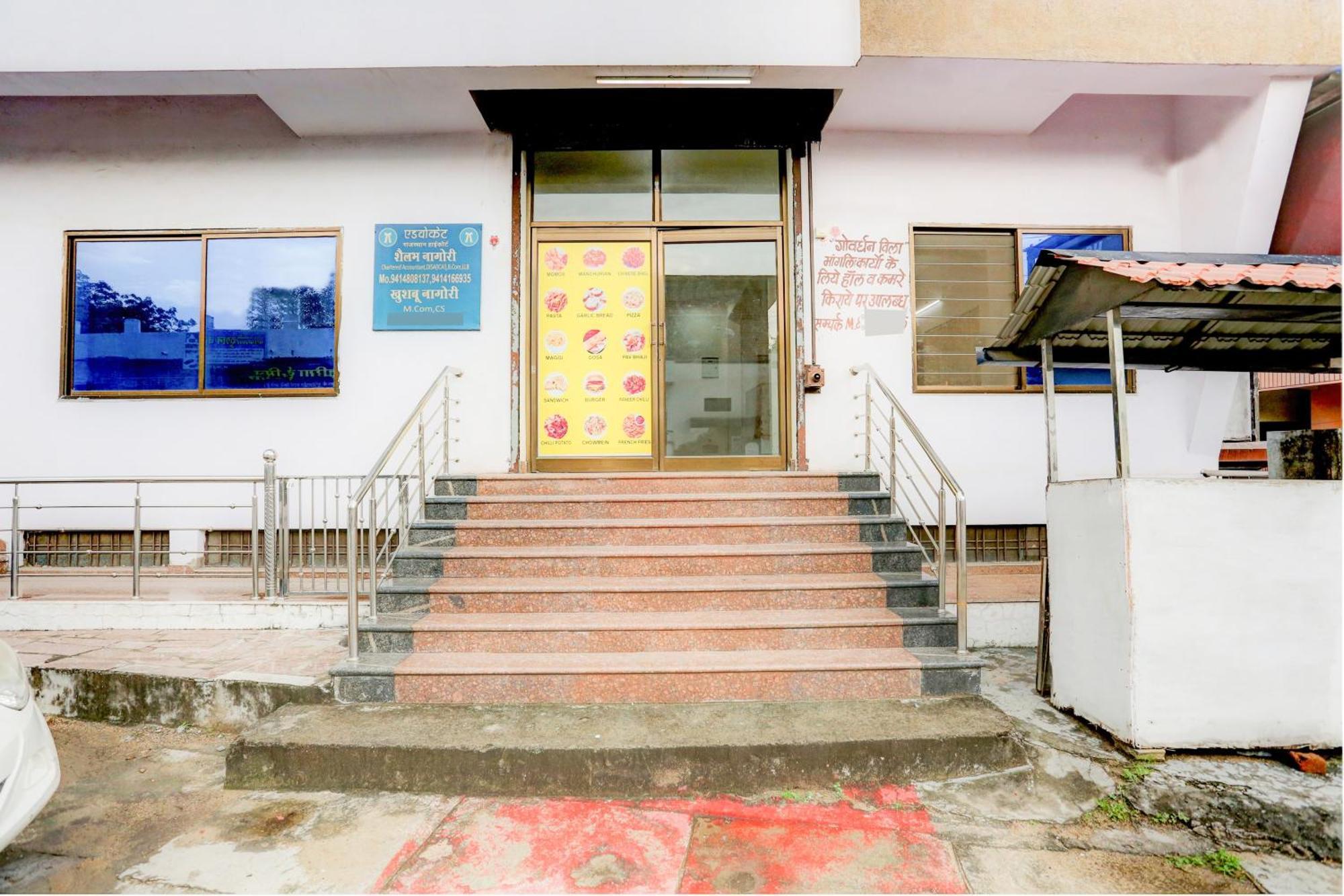 Super Hotel O Goverdhan Villa Udaipur Esterno foto