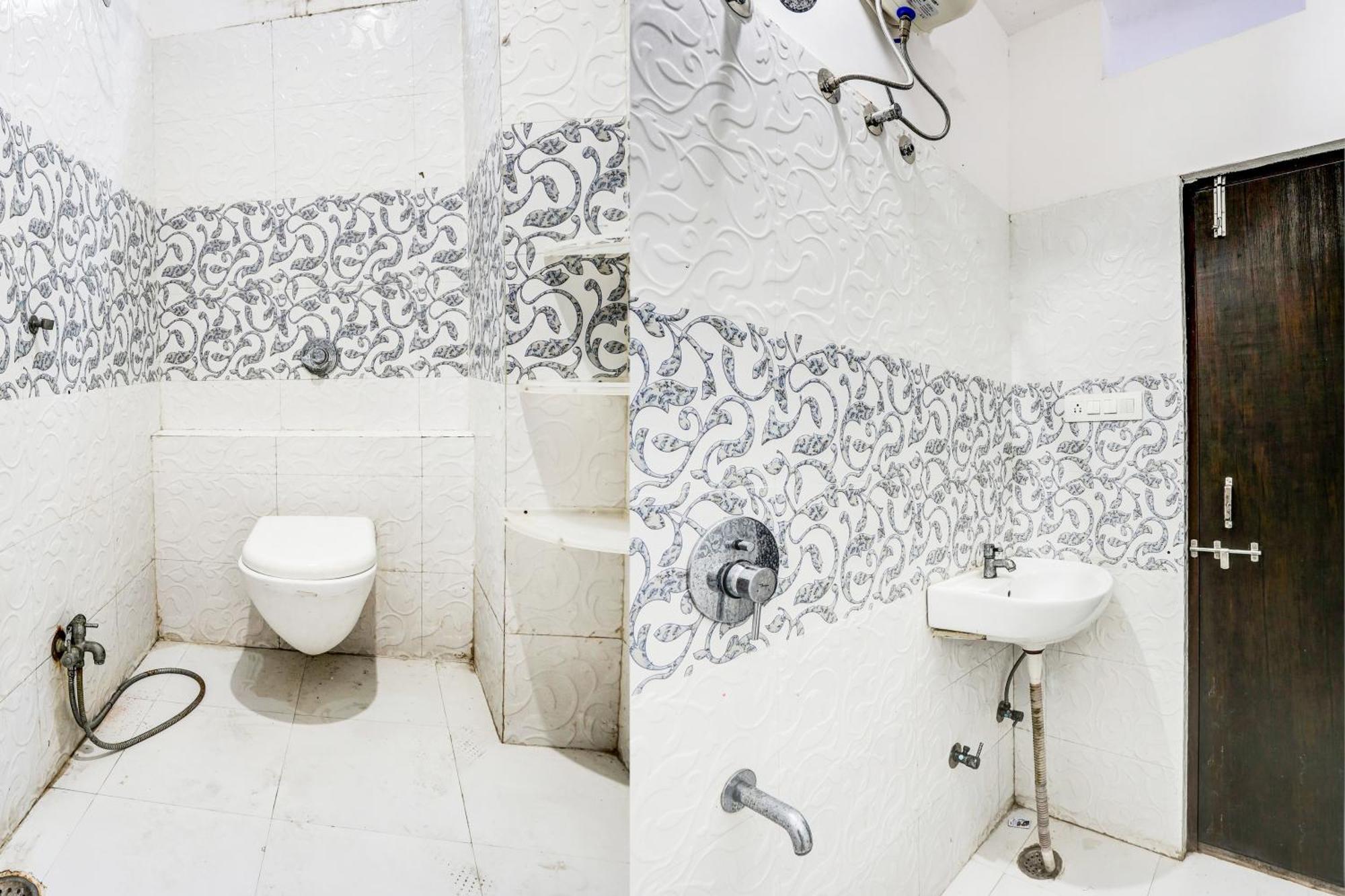 Super Hotel O Goverdhan Villa Udaipur Esterno foto