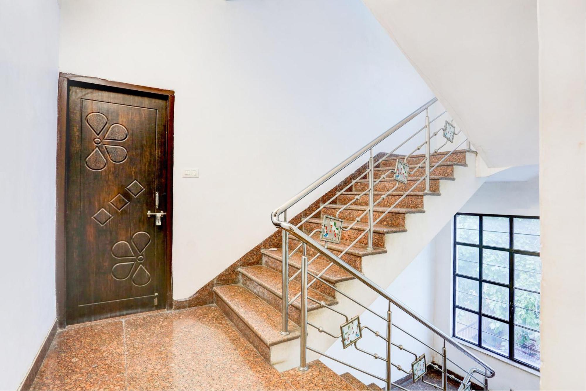 Super Hotel O Goverdhan Villa Udaipur Esterno foto