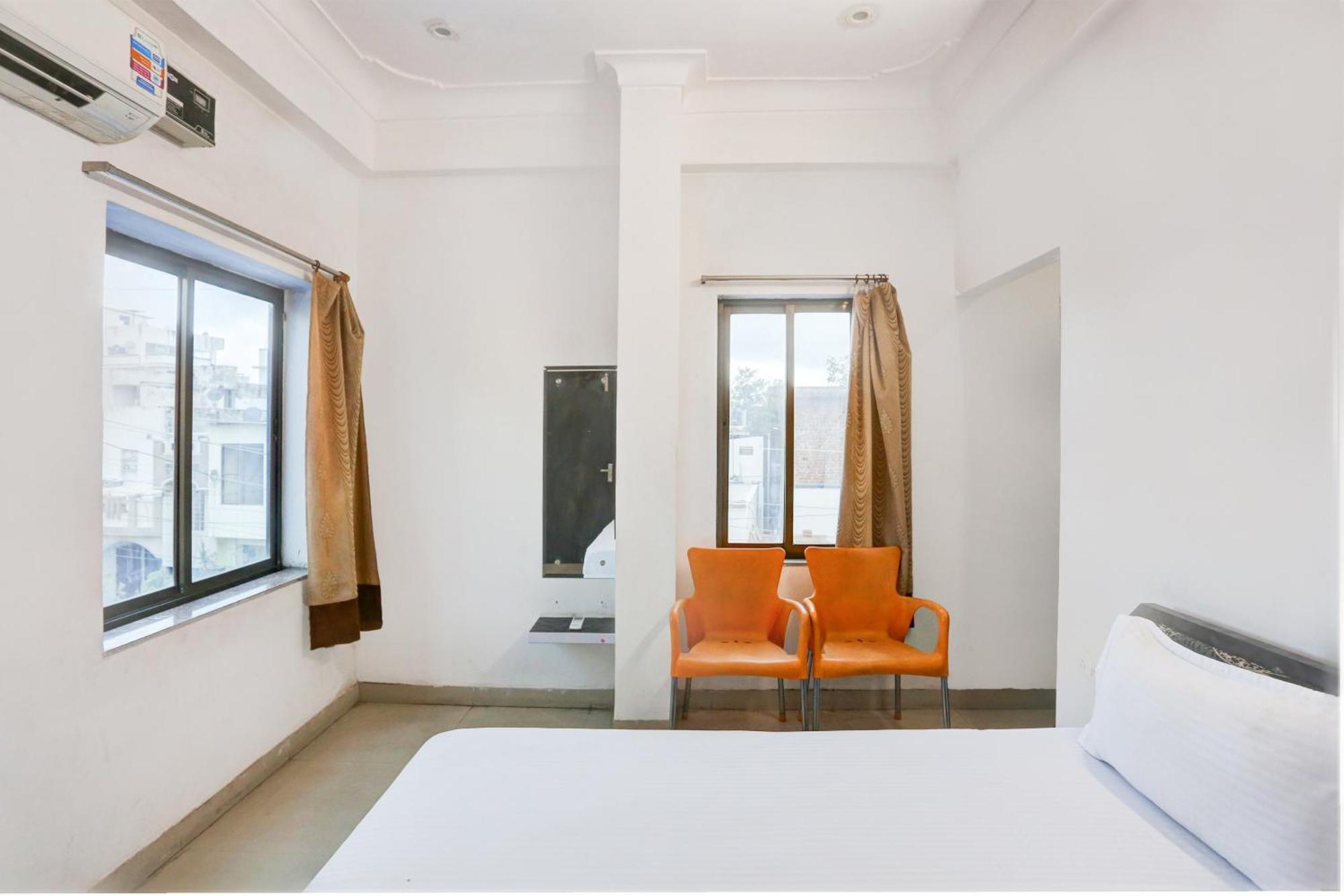 Super Hotel O Goverdhan Villa Udaipur Esterno foto