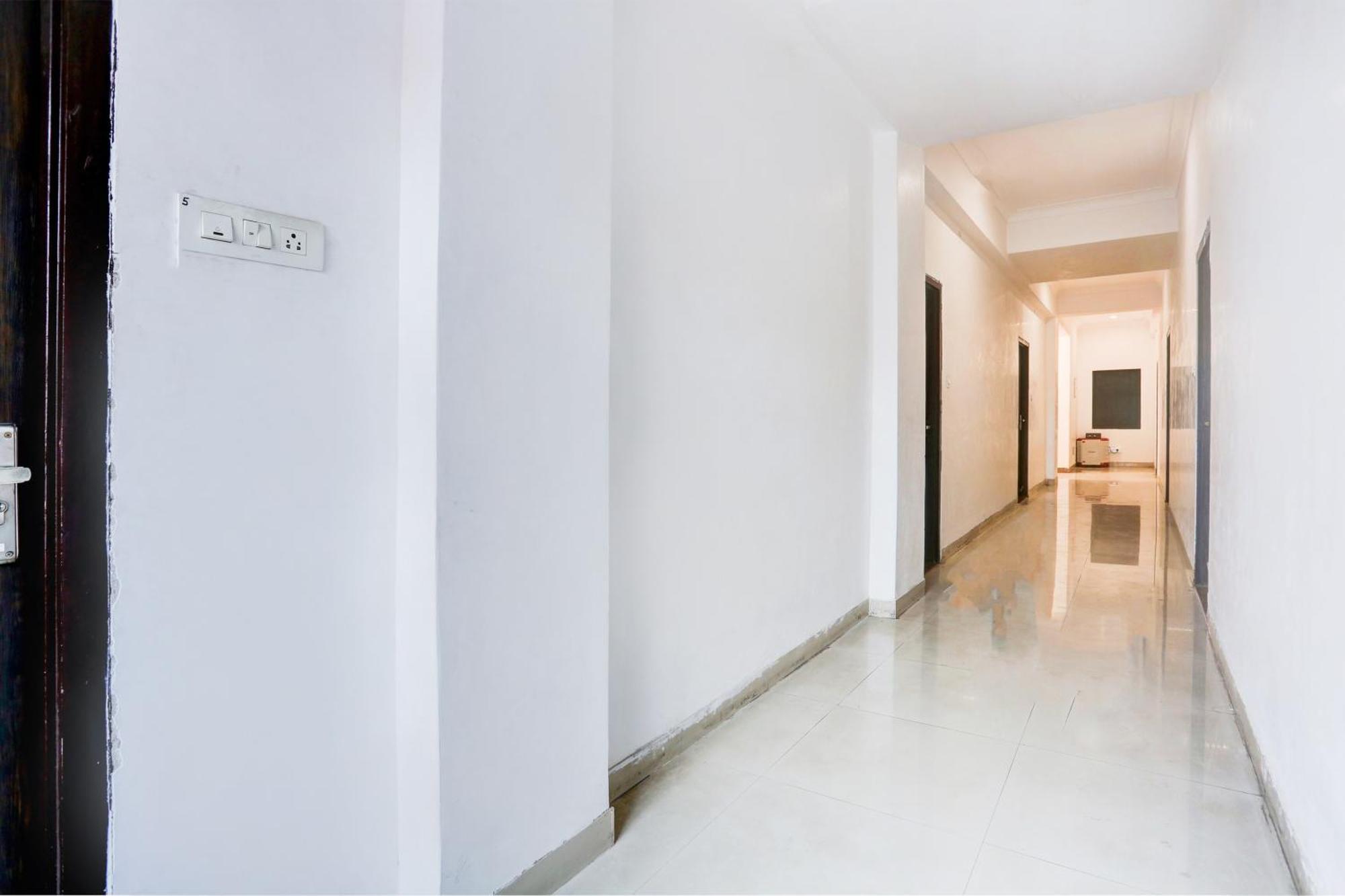 Super Hotel O Goverdhan Villa Udaipur Esterno foto