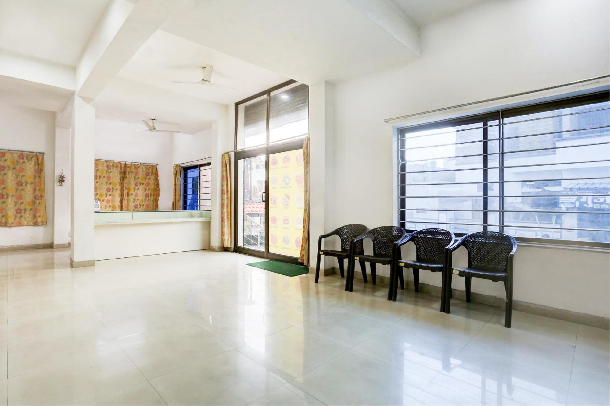Super Hotel O Goverdhan Villa Udaipur Esterno foto