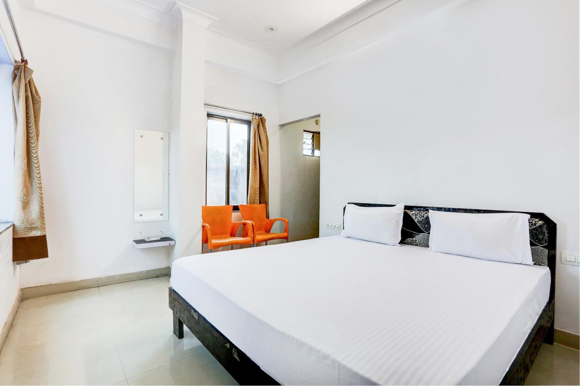 Super Hotel O Goverdhan Villa Udaipur Esterno foto